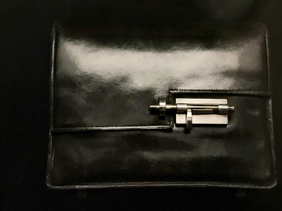History of handmade leather travel bags