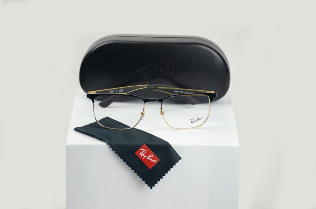 luxury corporate gift ideas clothing