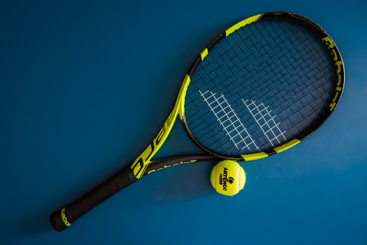 Tennis lifestyle accessories as gifts